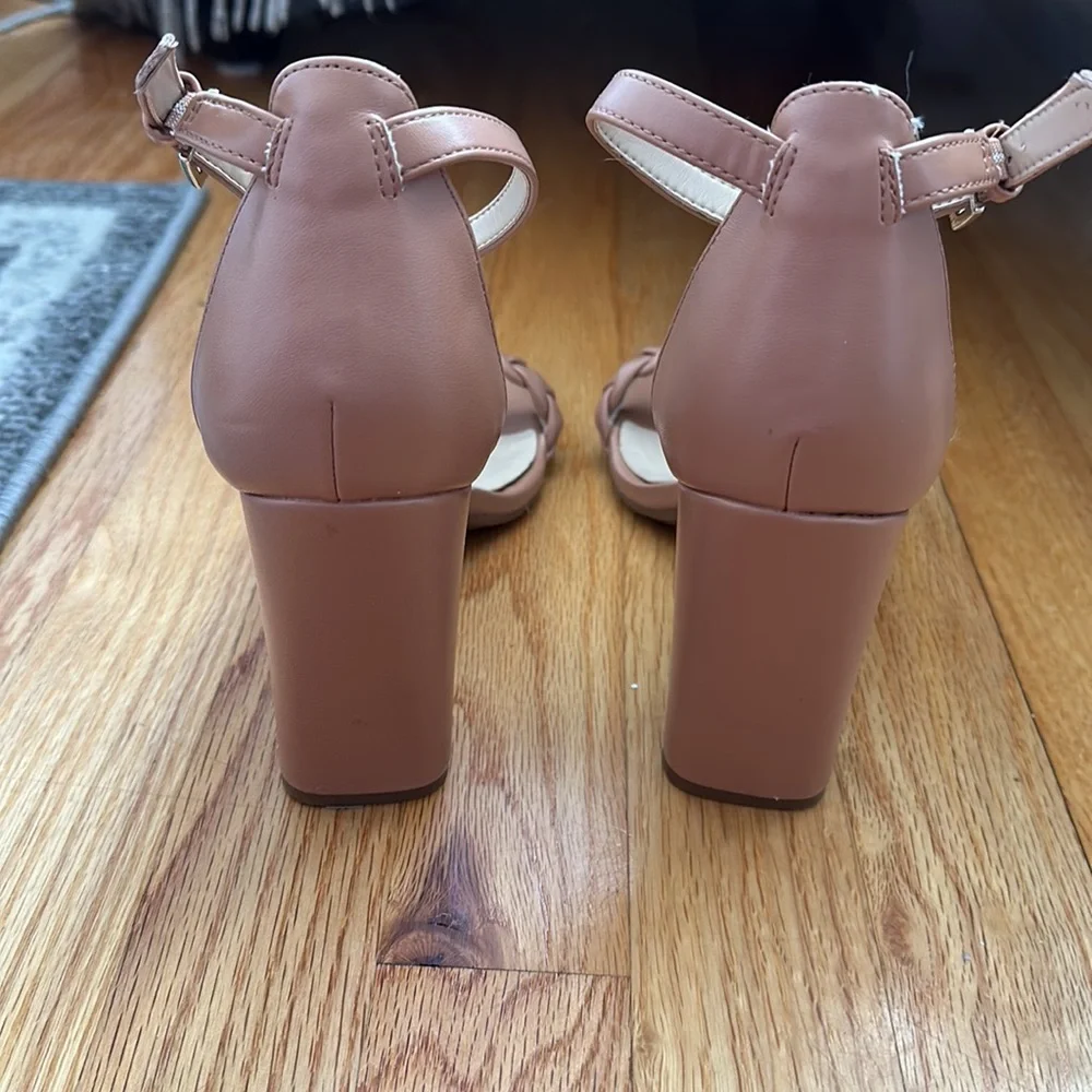 Nine West worn handful